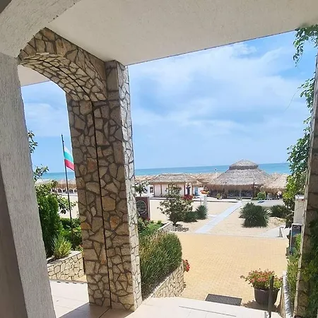 30 Meter Vom Schoenes In Einer Geschlossenen Anlage *